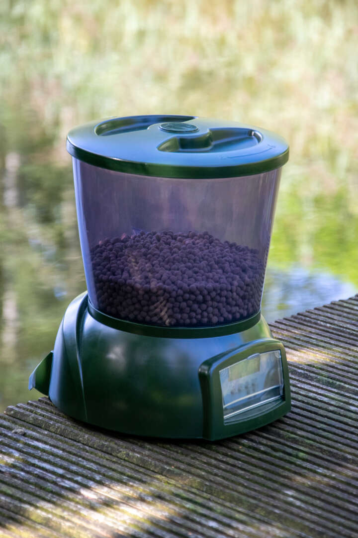 dobar Teichfischfutterautomat